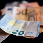 Economía.- El superávit por cuenta corriente cae en un junio un 7,4%, hasta los 5.000 millones de euros