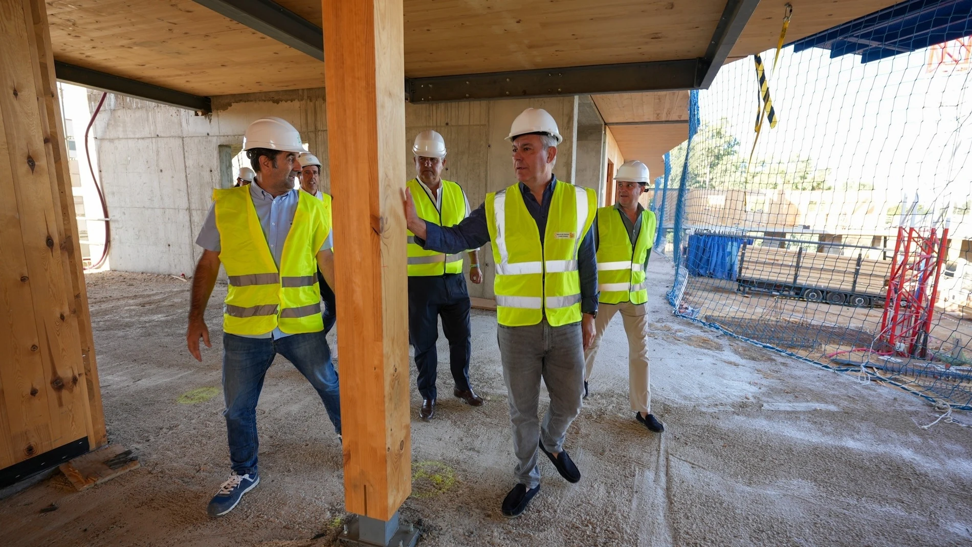 El alcalde de Sevilla visita las obras