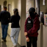 EEUU.- Un juez bloquea la ampliación de competencias en las deportaciones 'express' de la Administración Trump