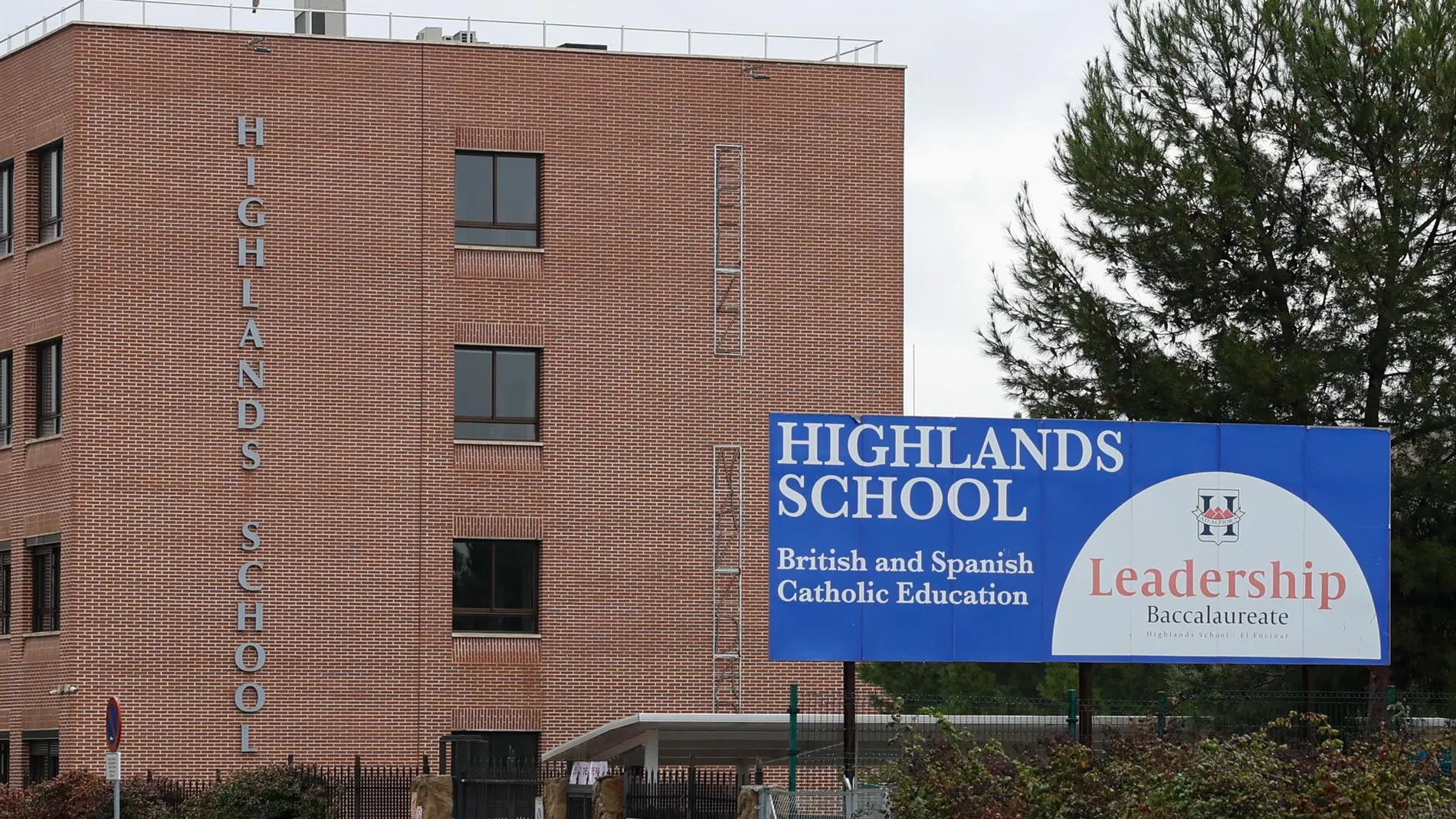 La jueza retoma la causa contra el excapellán del colegio en Madrid de Highlands investigado por presuntos abusos