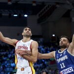 Aldama recibe la falta de Koumis