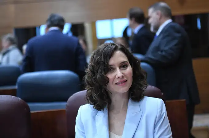 Madrid avisa de que “llegará hasta el final” en la “barbaridad” de la quita de la deuda que “rompe España” Madrid avisa de que “llegará hasta el final” en la “barbaridad” de la quita de la deuda que “rompe España”