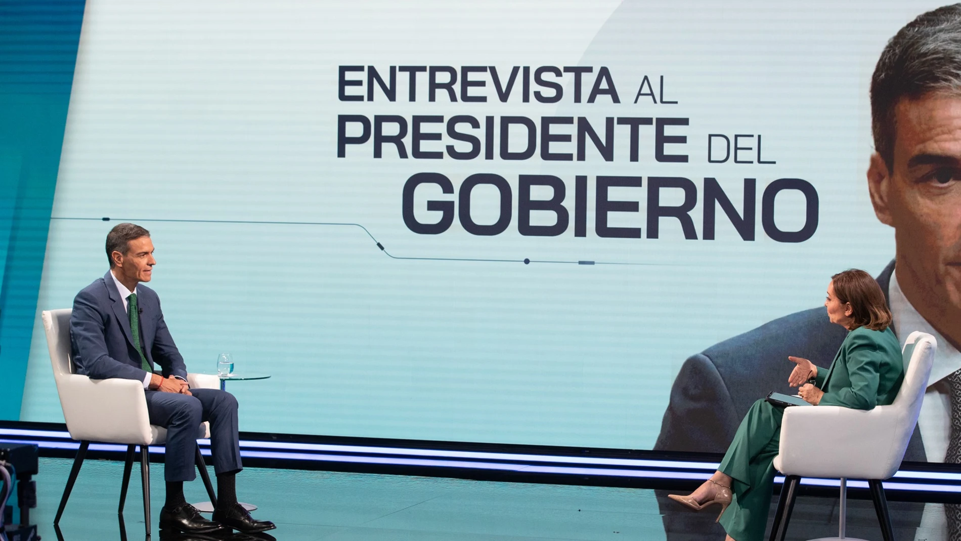 El presidente del Gobierno, Pedro Sánchez, durante su entrevista en RTVE. REMITIDA / HANDOUT por RTVE Fotografía remitida a medios de comunicación exclusivamente para ilustrar la noticia a la que hace referencia la imagen, y citando la procedencia de la imagen en la firma 01/09/2025