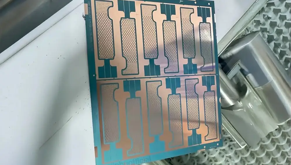 Placa térmica de la línea iPhone 17