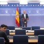 El Congreso detalla las conductas de periodistas que sancionará y los medios a lo que no acreditará