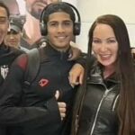 La foto con una actriz porno que ha acabado con seis futbolistas expulsados por su club