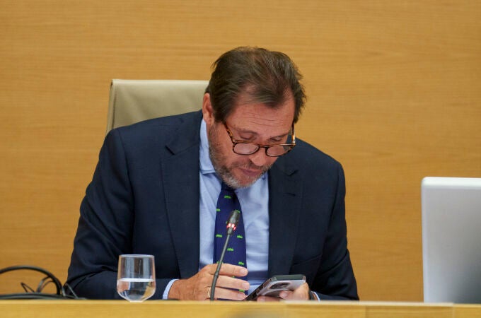 Óscar Puente comparece en la Comisión de Transportes del Congreso. David Jar