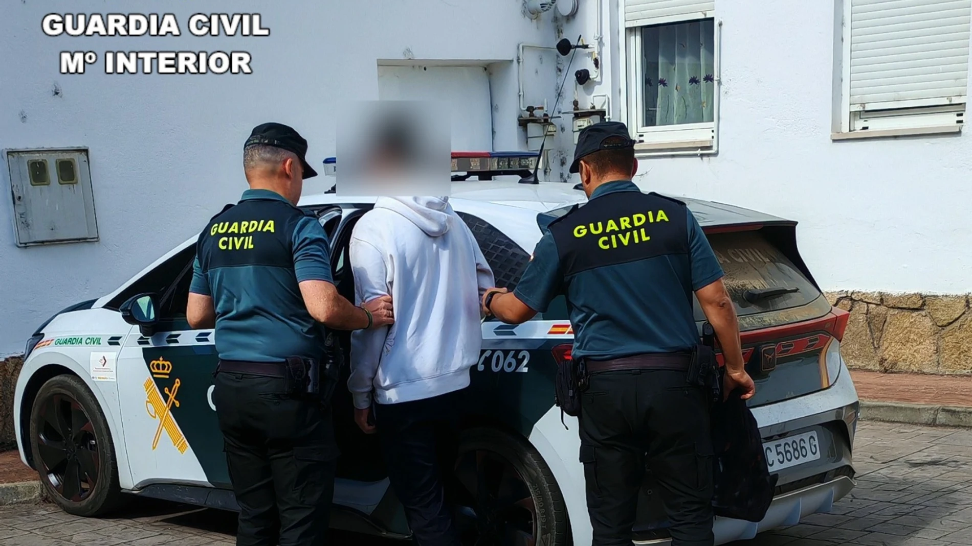 Detenido un joven de 19 años tras 23 denuncias de daños ocasionados por pintadas en Camponaraya (León)