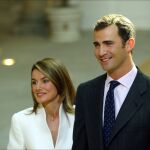 El traje blanco de la pedida de mano de Letizia.