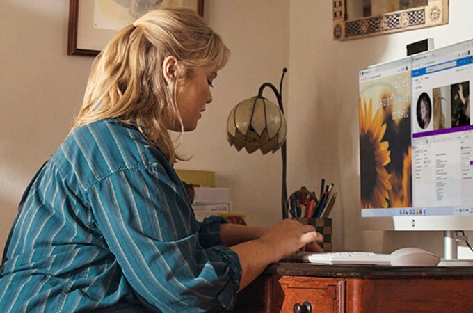 El HP All-in-One 27-cr0007ss es perfecto para ofimática y cualquier otra tarea que no sea muy exigente