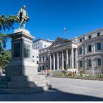 La “cápsula del tiempo” bajo la estatua de Cervantes en Madrid