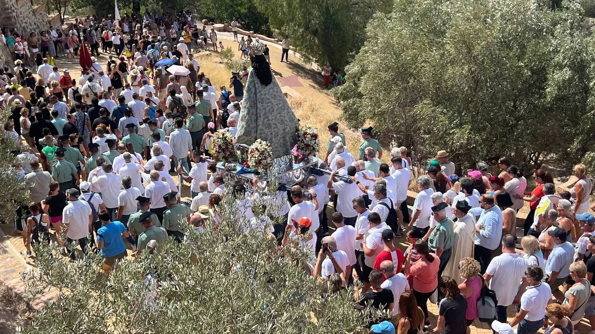 La Virgen de la Fuensanta saliendo del Santuario REMITIDA / HANDOUT por AYUNTAMIENTO DE MURCIA Fotografía remitida a medios de comunicación exclusivamente para ilustrar la noticia a la que hace referencia la imagen, y citando la procedencia de la imagen en la firma 04/09/2025