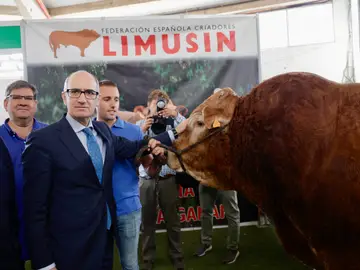 El presidente de la Diputación de Salamanca, Javier Iglesias, durante la inauguración de Salamaq El presidente de la Diputación de Salamanca, Javier Iglesias, durante la inauguración de Salamaq