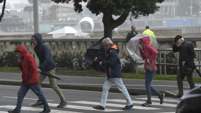 MURCIA.-Lluvias, tormentas, viento y oleaje activan mañana los avisos en cuatro provincias