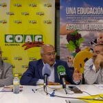 El secretario general nacional de COAG, Miguel Padilla, y el coordinador de COAG en Castilla y León, Lorenzo Rivera, comparecen en el marco de la feria Salamaq para informar sobre la situación del sector