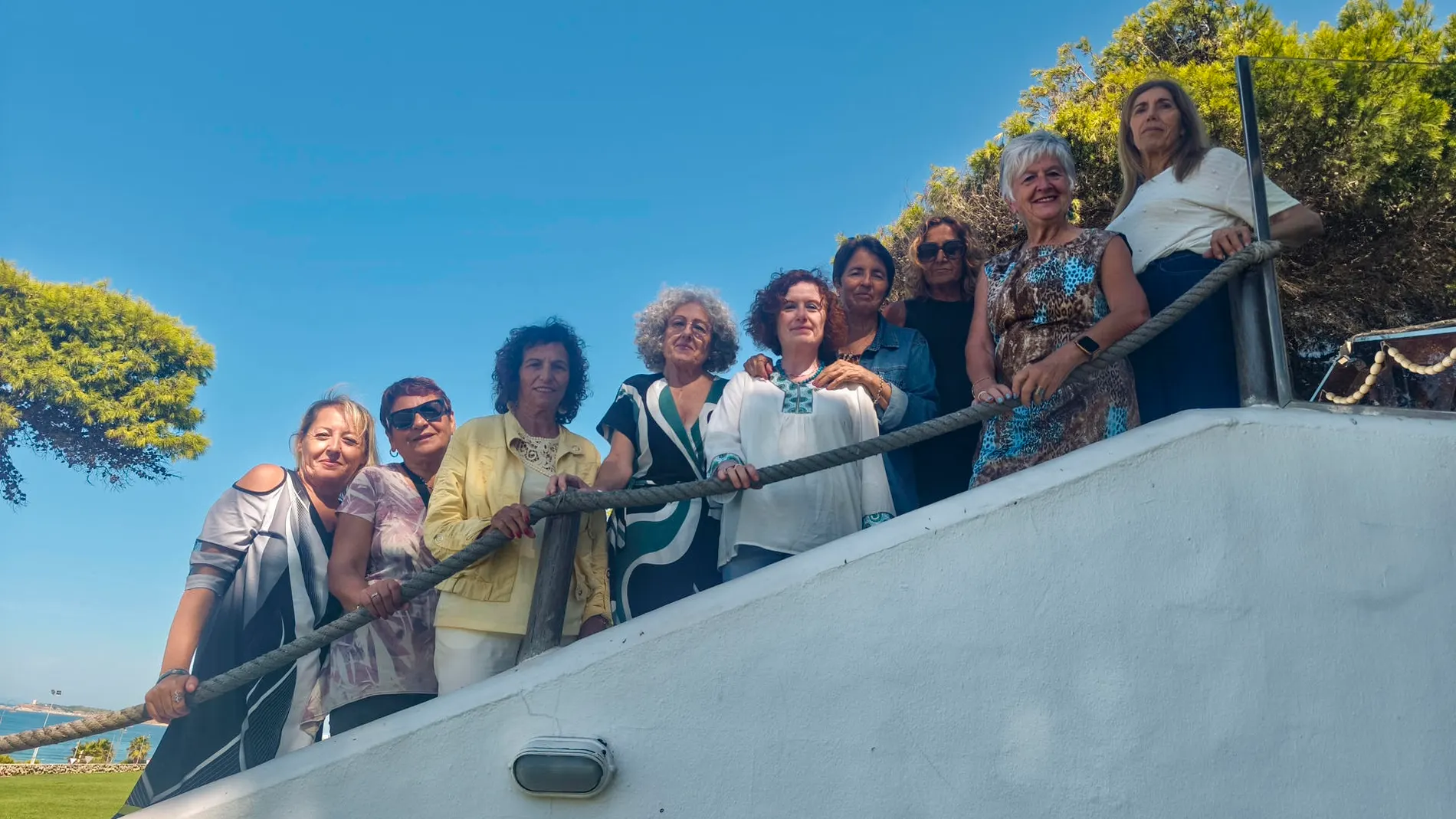 La iniciativa recuerda a los movimientos vecinales de madres que en los años 90 se organizaron en muchos barrios de España para combatir el impacto devastador de la heroína