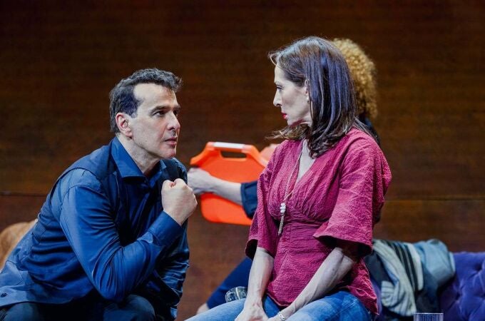 Luis Merlos y Natalia Millán en 'Un dios salvaje'