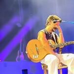 Camilo rompe a llorar en pleno concierto en Albacete.