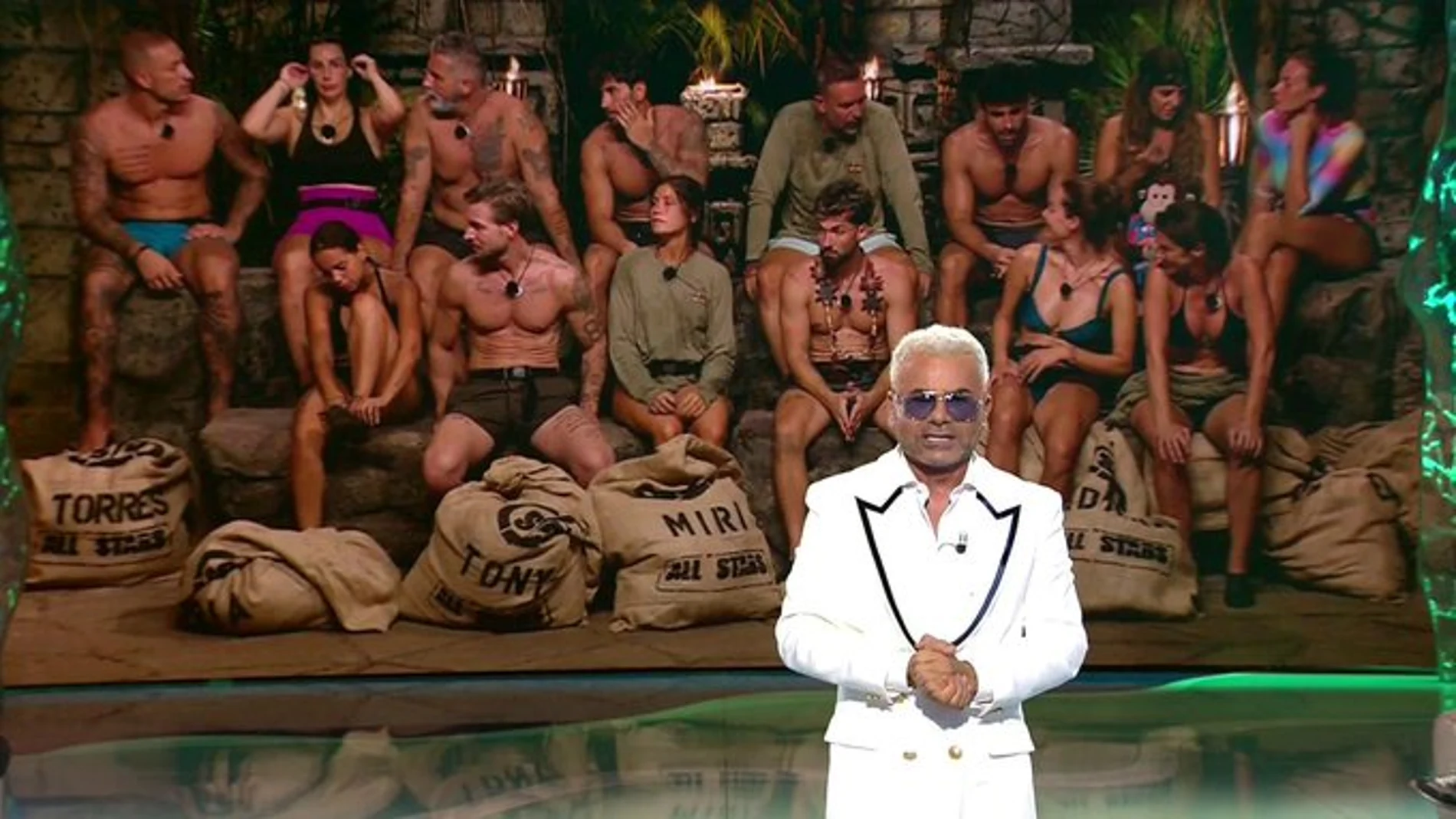 La dirección y Jorge Javier Vázquez retocan una primera gala de 'Supervivientes All Stars' con muchos problemas