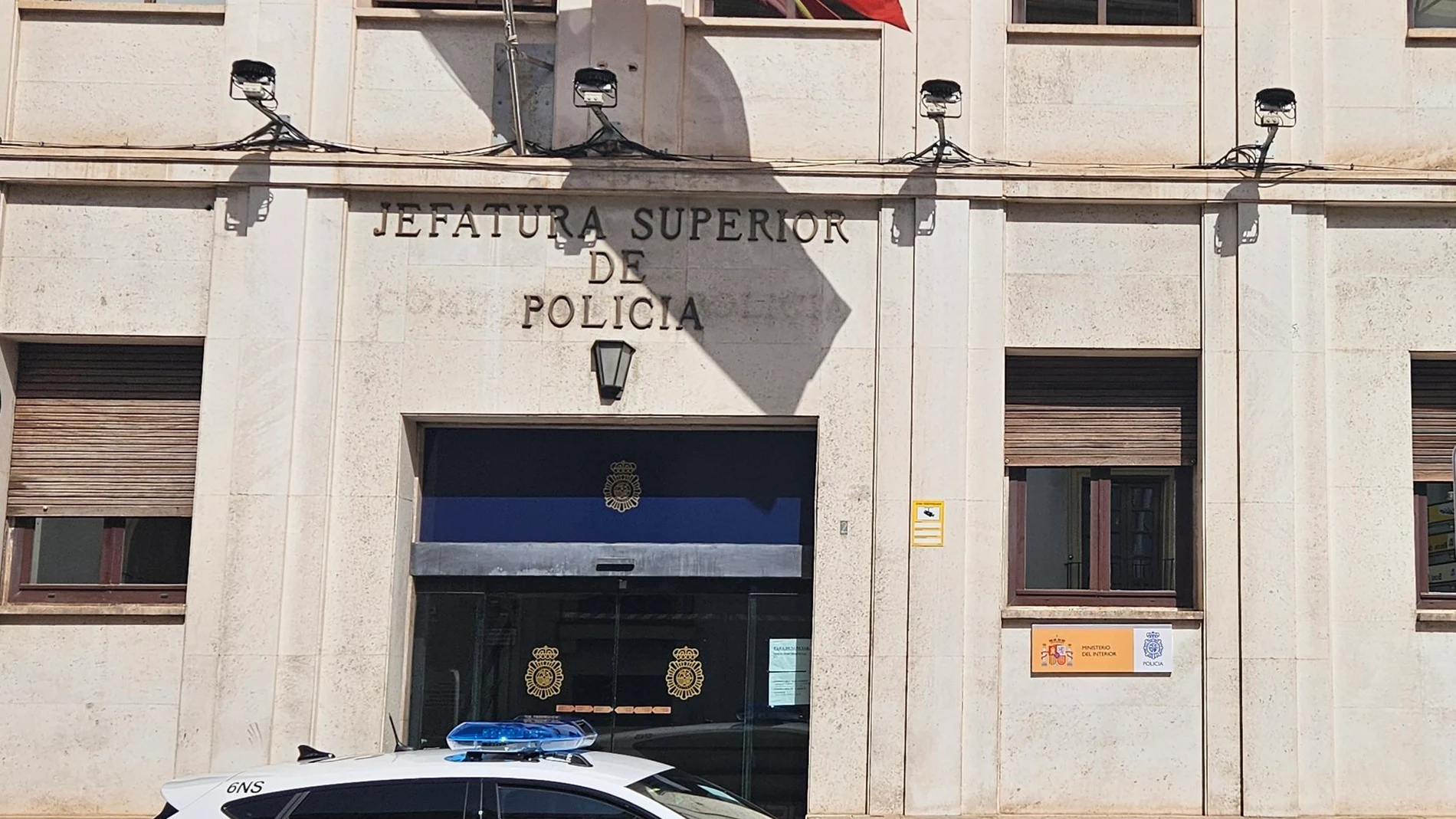 MURCIA.-Sucesos.- Detenidos en Murcia un hombre y una mujer por conducir con matrícula falsa y agredir a policías