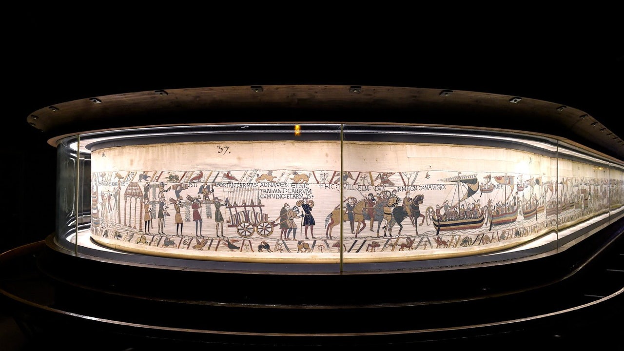 El tapiz de Bayeux: la otra guerra cultural de Macron