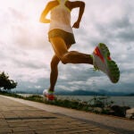 Correr, nadar o bicicleta: cuál es el mejor deporte para empezar de cero