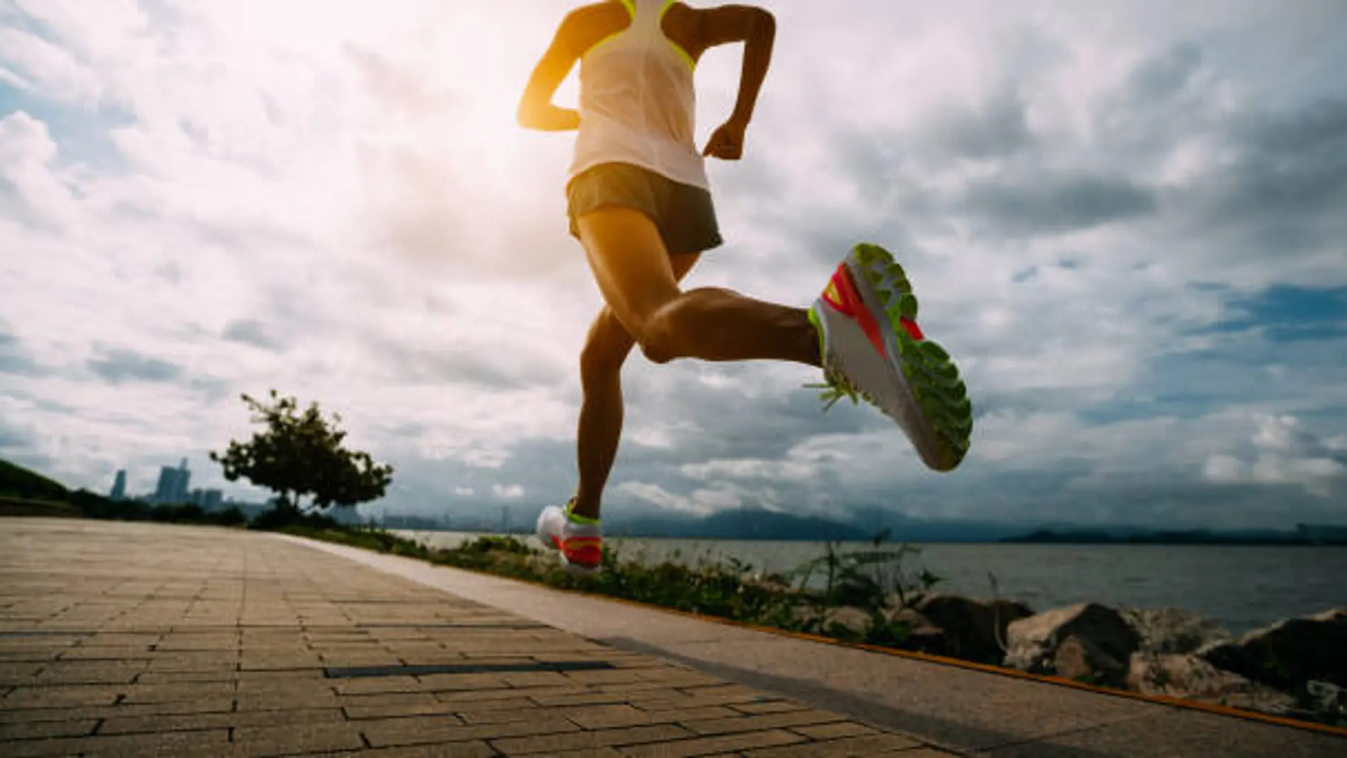 Correr, nadar o bicicleta: cuál es el mejor deporte para empezar de cero