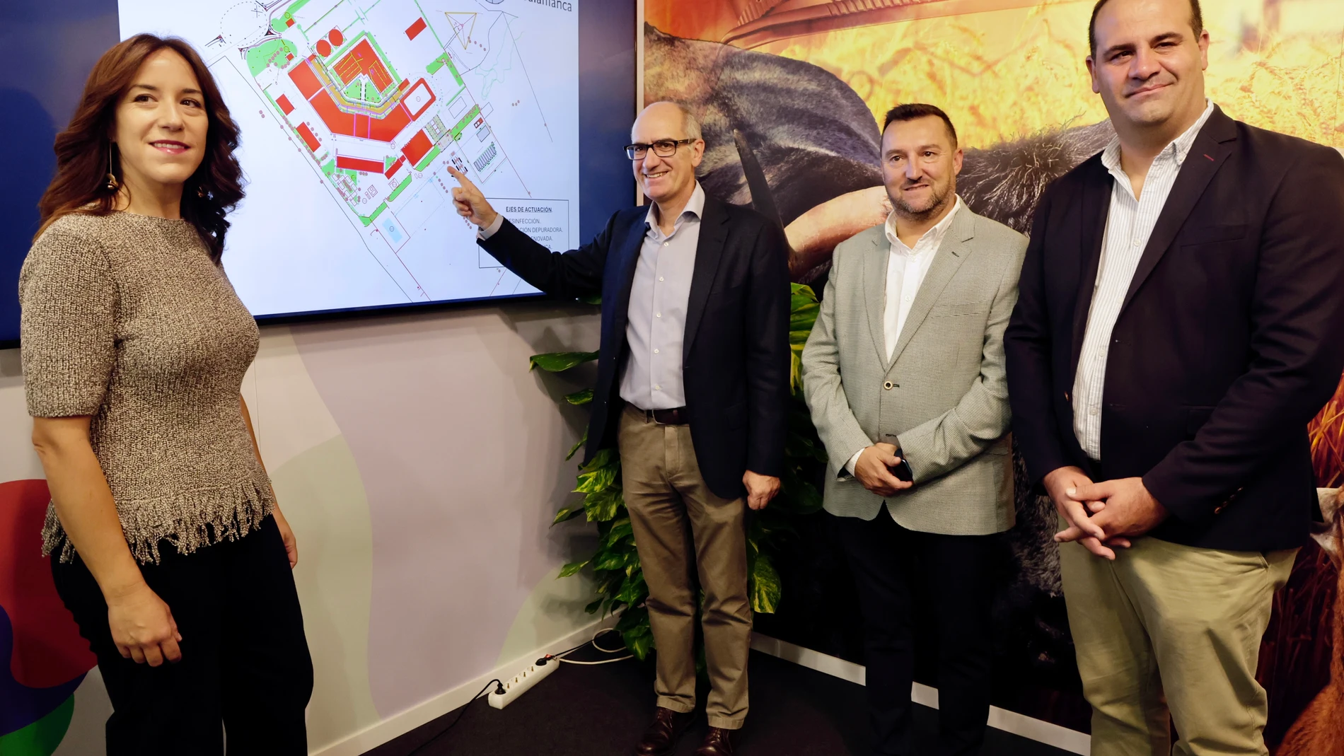 Javier Iglesias presenta el nuevo recinto ferial