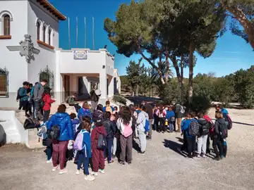 MURCIA.-La Comunidad consolida el programa ProCuadros de educación ambiental y deporte en la naturaleza para el nuevo curso MURCIA.-La Comunidad consolida el programa ProCuadros de educación ambiental y deporte en la naturaleza para el nuevo curso