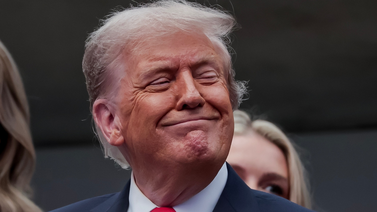 Gana Alcaraz a Sinner y las cámaras enfocan lo que hace Donald Trump