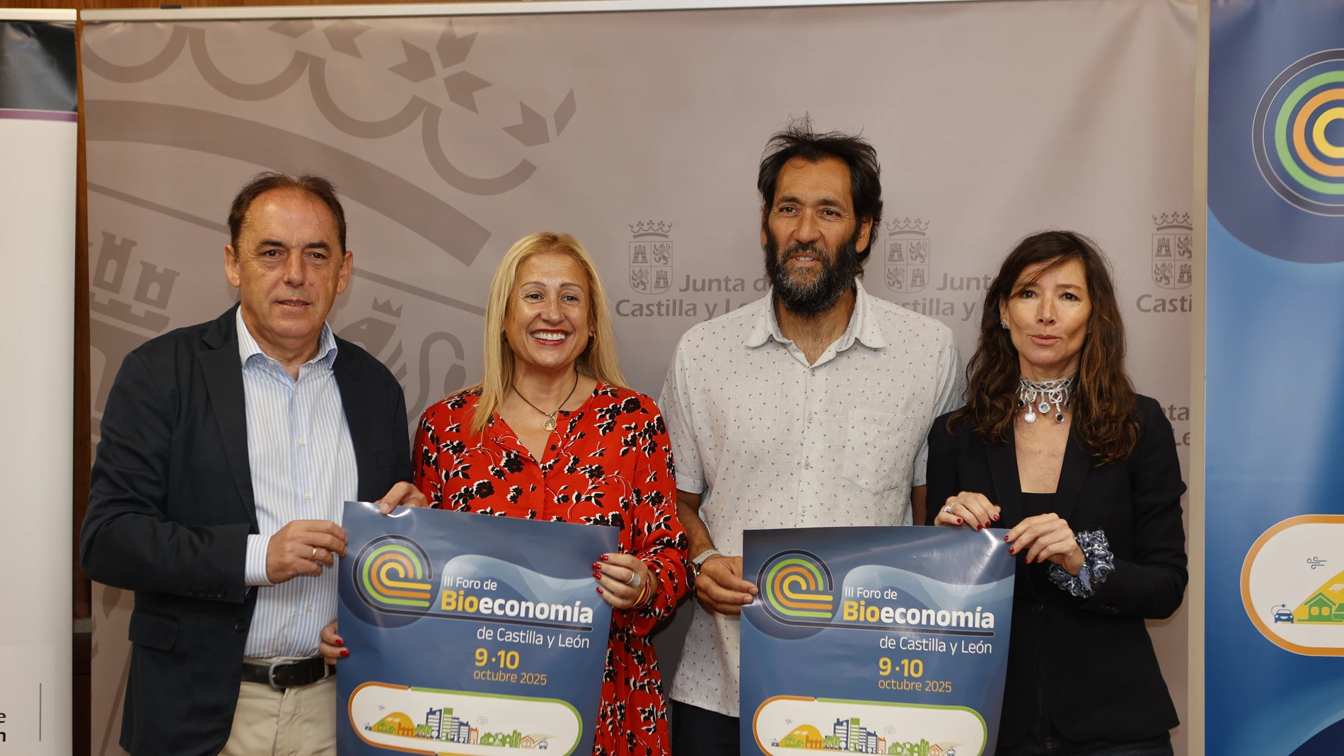 El presidente de la Diputación, Benito Serrano; la delegada de la Junta, Yolanda de Gregorio; el director del Cesefor, Pablo Sabin y Lola Borén, directora del ITACyL durante la presentación del III Foro de Bioeconomía de Castilla y León organizado por Cesefor y la Junta