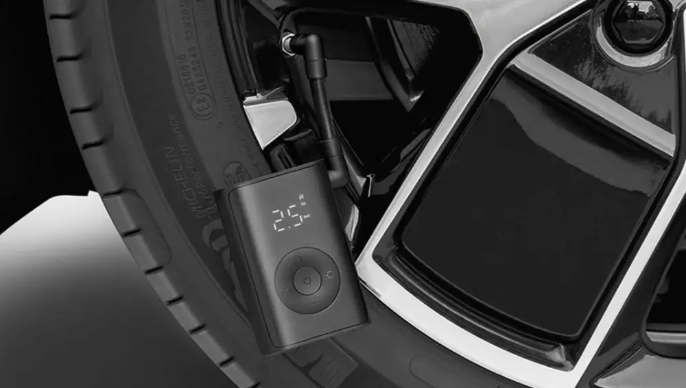 El Xiaomi Mijia Portable Inflator Mini es perfecto para inchar los neumáticos de tu coche
