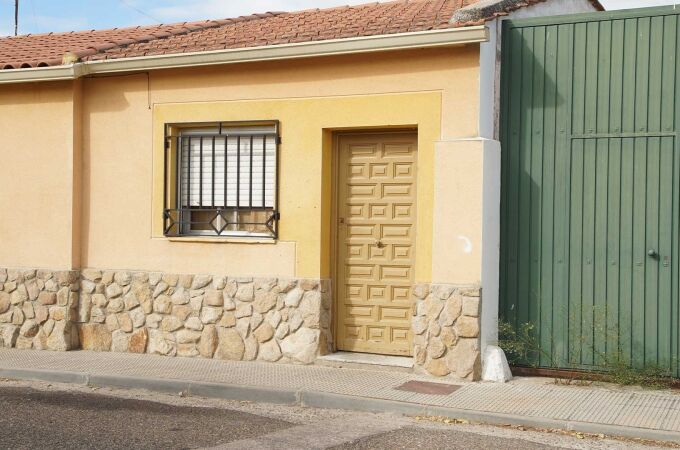 Vivienda de Alberche del Caudillo donde se halló un bebé en un congelador.