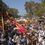 Crecen las ayudas y reacciones constitucionalistas en Cataluña frente al acoso lingüístico del independentismo radical