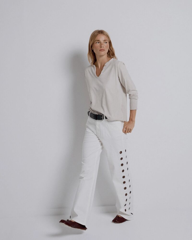 Jeans anillas laterales.
