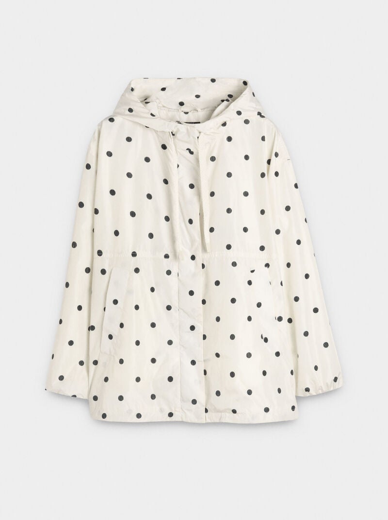 Chaqueta de lunares.
