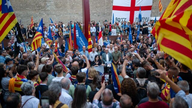 Sílvia Orriols en el Fossar de les Moreres