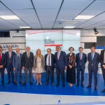 Los patrocinadores y participantes del acto de presentación del Madrid Investment Forum, al terminar el evento
