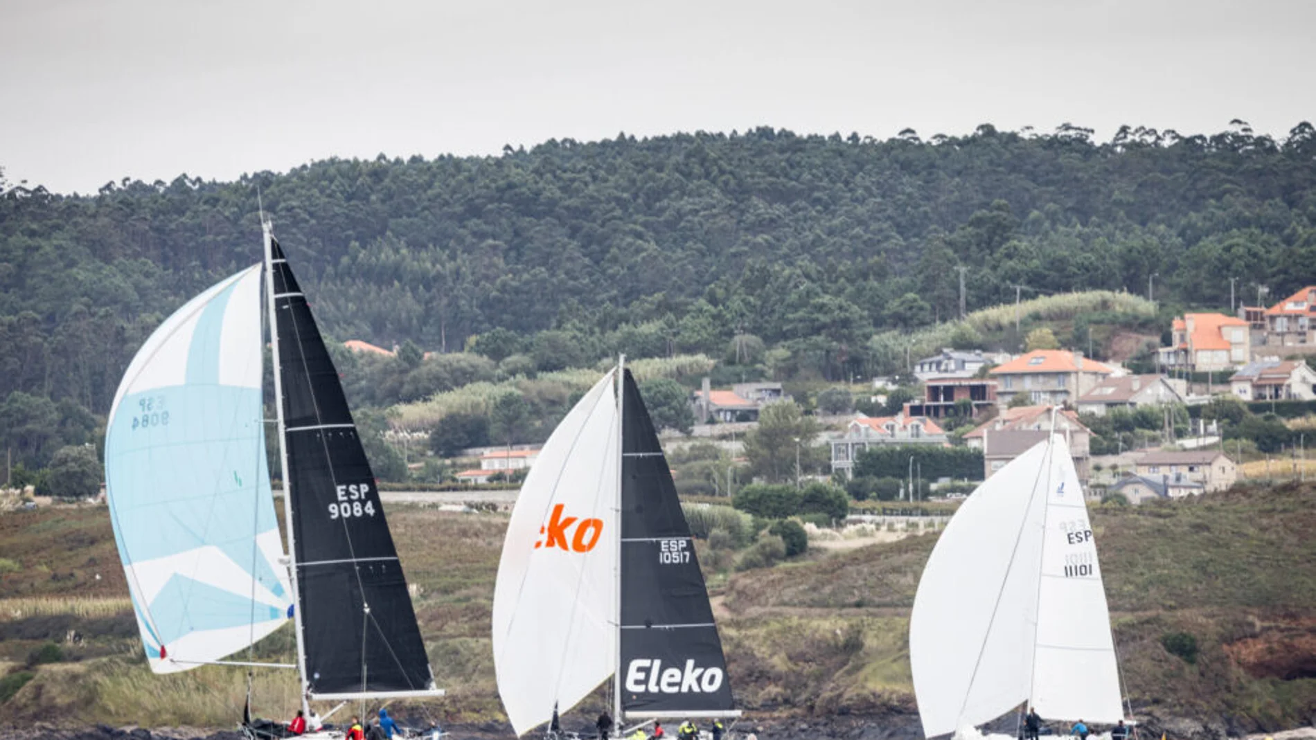 Flota de ORC compitiendo en 2024 frente a la costa de Sanxenxo