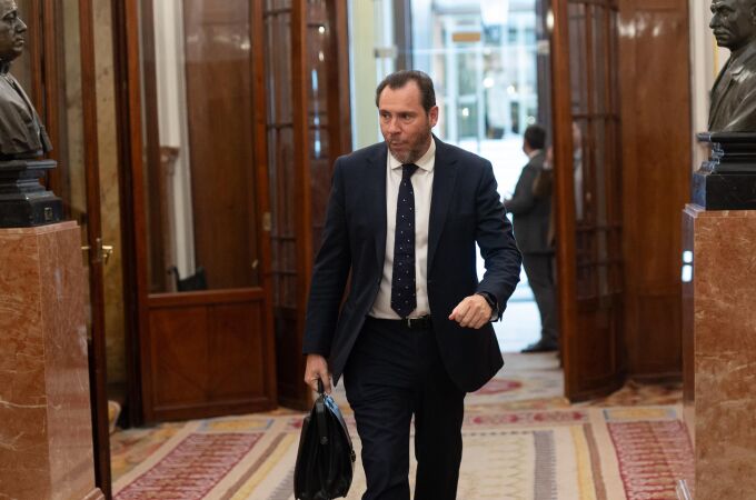 Economía.- Óscar Puente anuncia que este mes llegará el nuevo material ferroviario para el trayecto Pamplona-Zaragoza