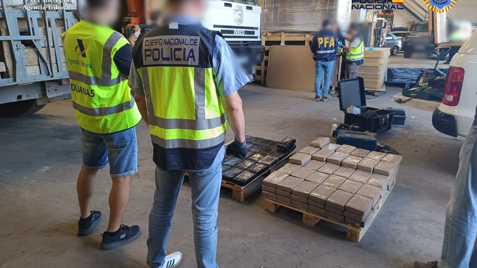 Desarticulada una organización criminal dedicada al tráfico intercontinental de cocaína en maquinaria industrial