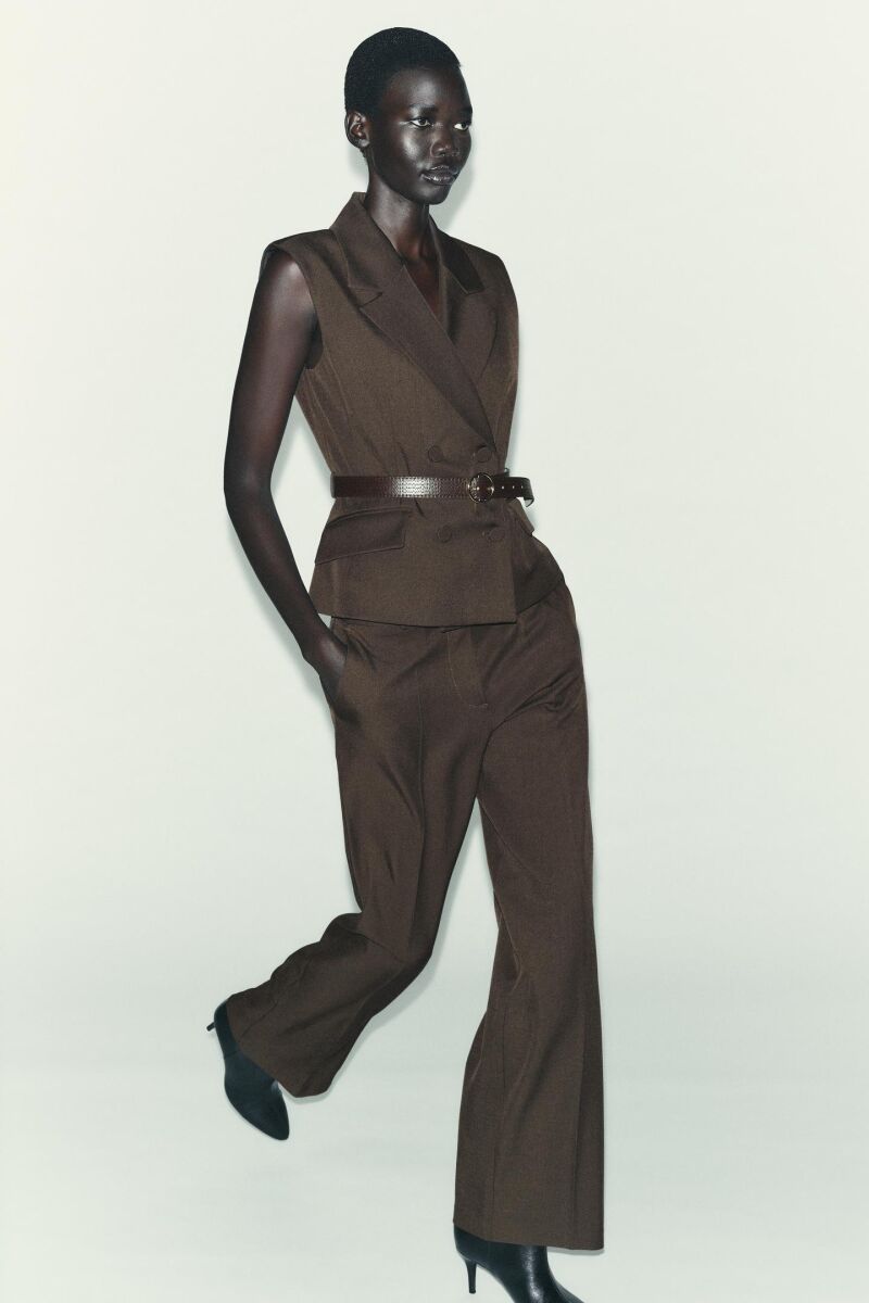 Pantalón marrón de Zara