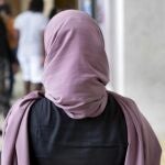 Una mujer con velo 