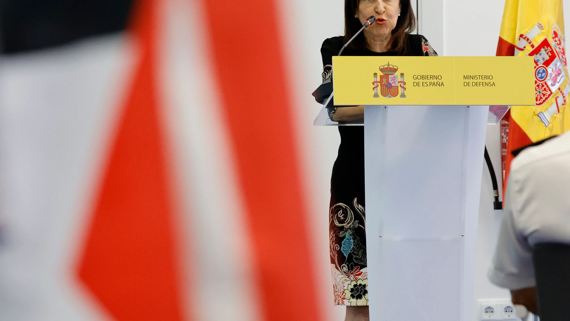 FERROL, 11/09/2025.- La ministra de defensa, Margarita Robles, asiste este jueves a la firma del hito de aceptación de la Fragata F-111, en el astillero de Navantia Ferrol, donde posteriormente mantendrá una reunión con miembros del comité de empresa. EFE/ Kiko Delgado