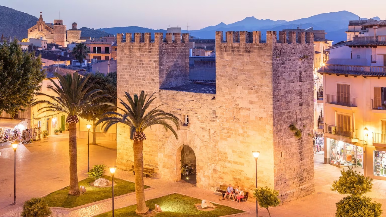 Detienen a un funcionario de una localidad de Mallorca por empadronar de forma irregular a cientos de migrantes