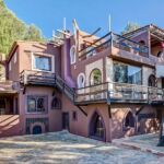 La excéntrica villa del polémico Nacho Cano en Ibiza: cuatro plantas y vistas de película