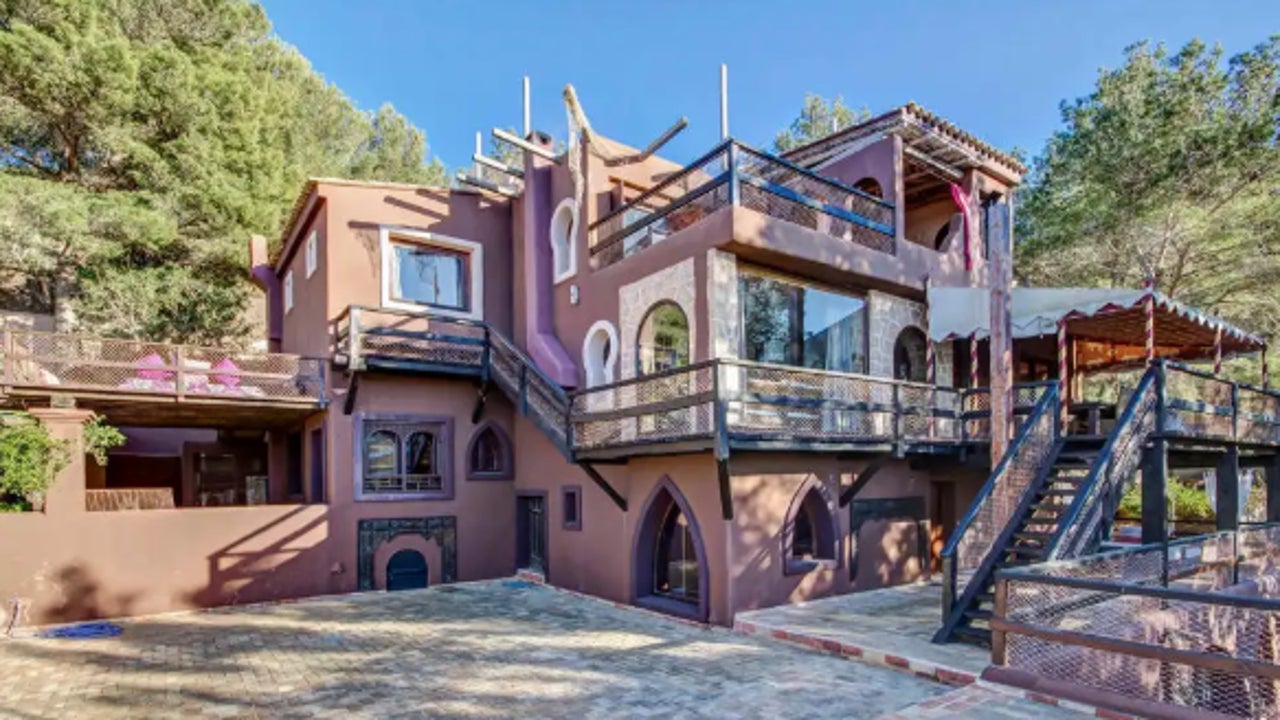 La excéntrica villa del polémico Nacho Cano en Ibiza: cuatro plantas y vistas de película