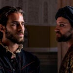 'El cautivo' de Amenábar anima una cartelera a la que llega Pedro Pascal con 'Eddington' 'El cautivo' de Amenábar anima una cartelera a la que llega Pedro Pascal con 'Eddington'