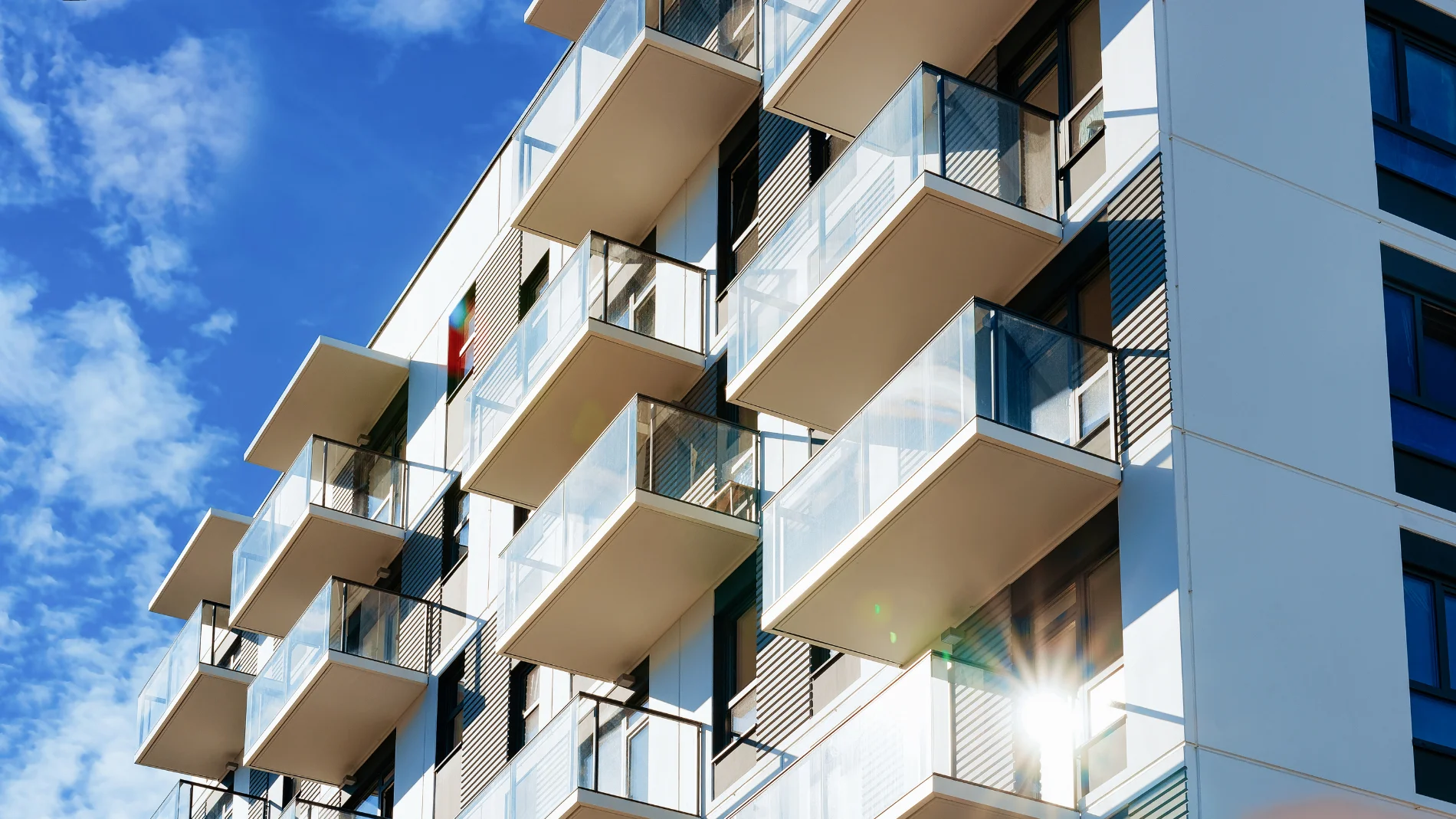Vivienda "casi" gratis: SEPES lanzará un portal con 100.000 pisos de alquiler asequible en España