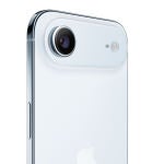La parte trasera del nuevo iPhone Air en su acabado en color azul cielo